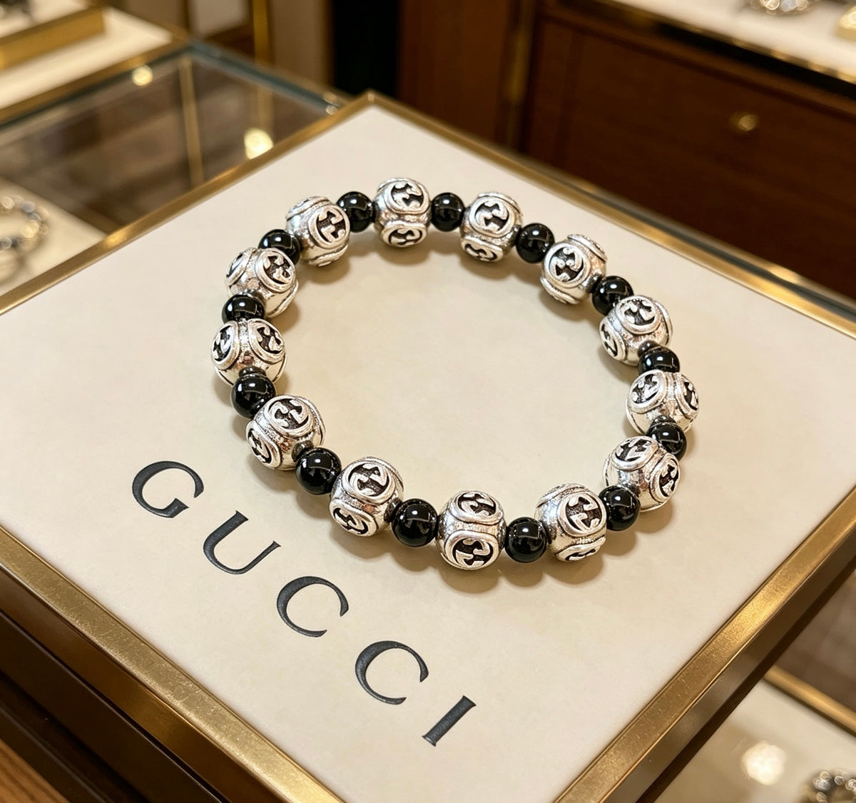 Double-G Emblem Beaded Bracelet in Polished Metal-Tone – Agate Detail – Design 005 front product view