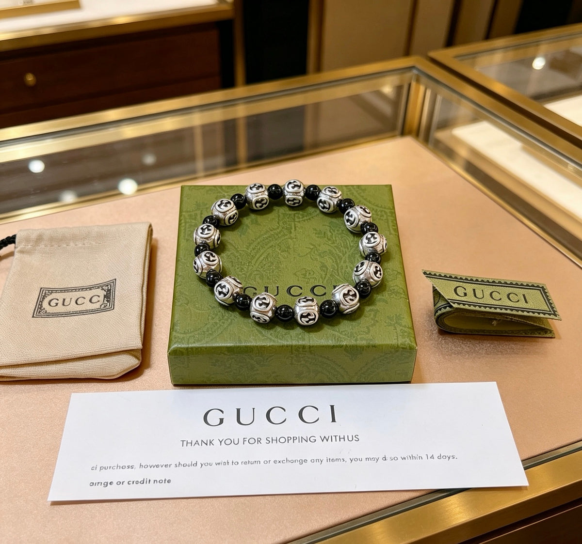 Double-G Emblem Beaded Bracelet in Polished Metal-Tone – Agate Detail – Design 018 detail view
