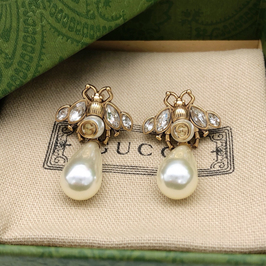 Bee Stud Earrings in Polished Metal-Tone – Bee Detail – Design 003 close-up detail