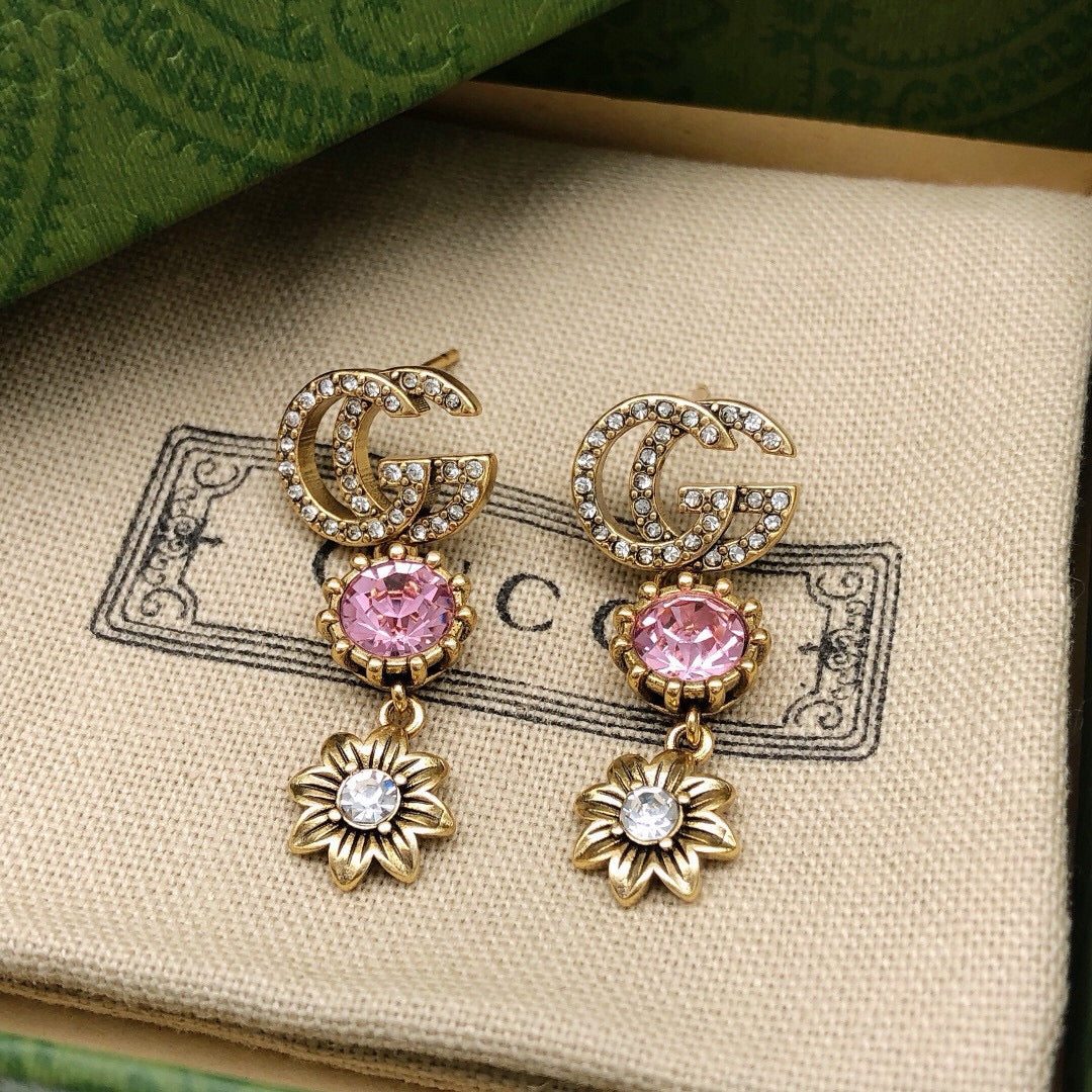 Bee Stud Earrings in Polished Metal-Tone – Bee Detail – Design 002 side detail