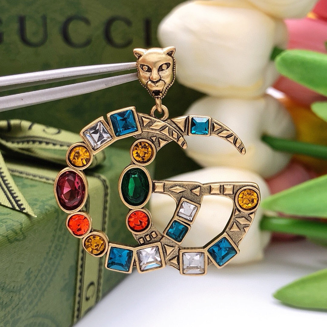 Double-G Emblem Stud Earrings in Polished Metal-Tone – Vintage Detail – Design 002 front product view