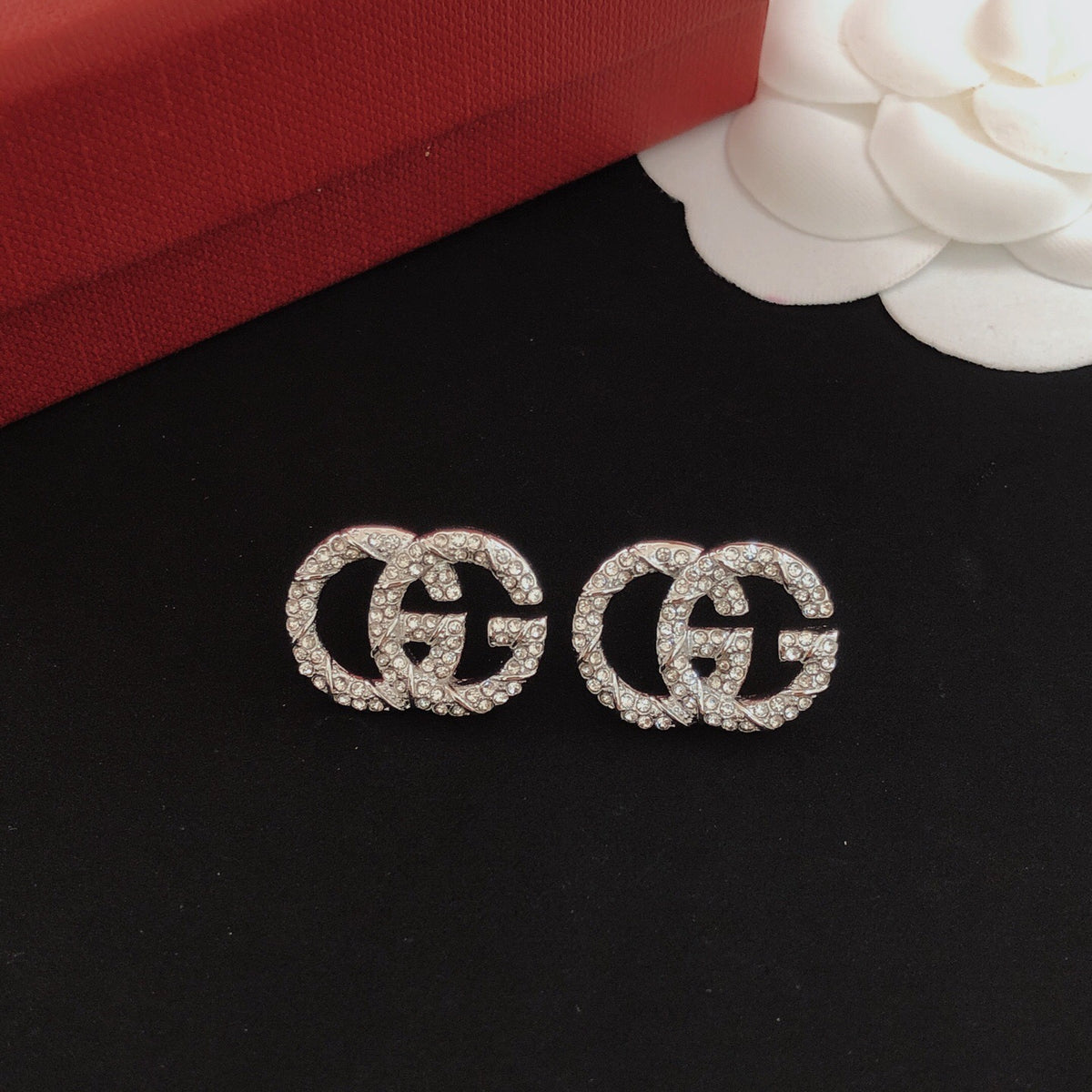 Floral Stud Earrings in Silver-Tone – Design 001 close-up detail