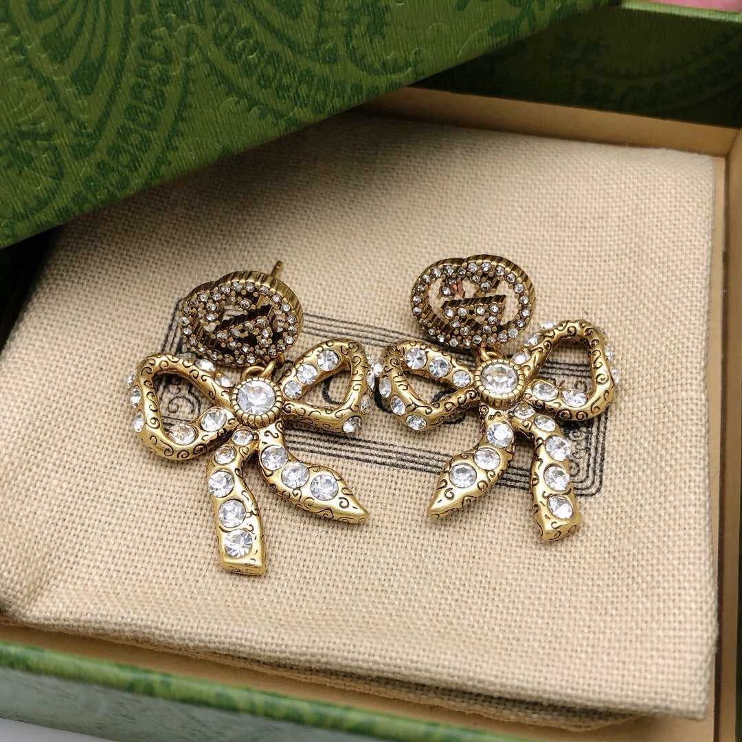 Double-G Emblem Statement Earrings in Polished Metal-Tone – Design 001 side detail