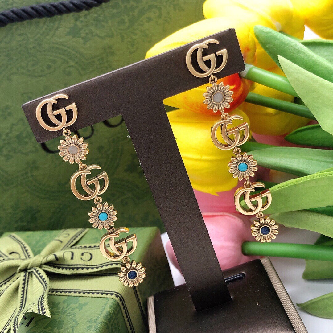 Floral Stud Earrings in Polished Metal-Tone – Design 001 close-up detail