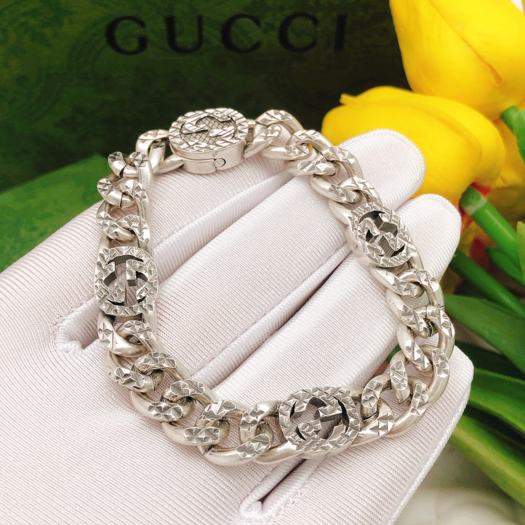Geometric Emblem Bracelet in Silver-Tone – Design 002 detail view