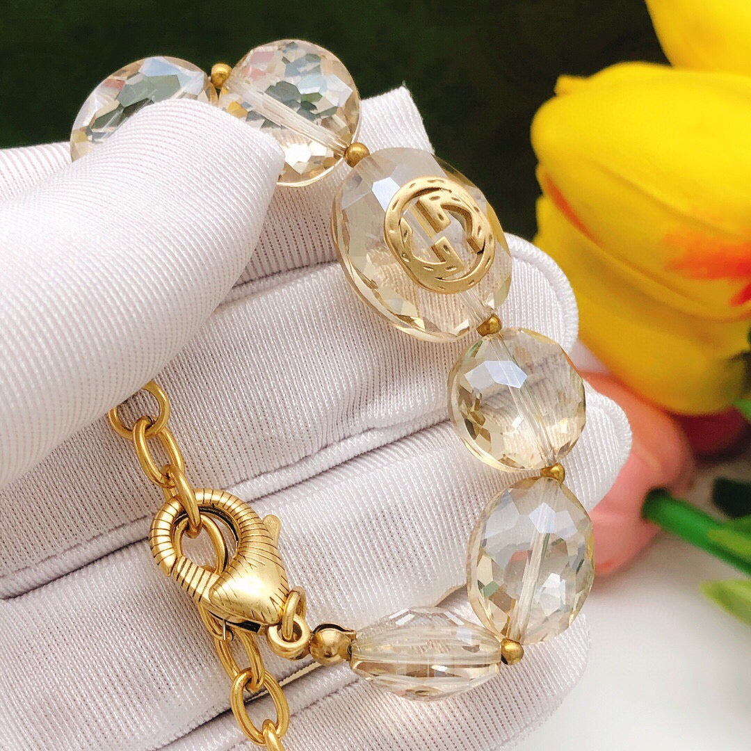 Double-G Emblem Bracelet in Polished Metal-Tone – Vintage Detail detail view