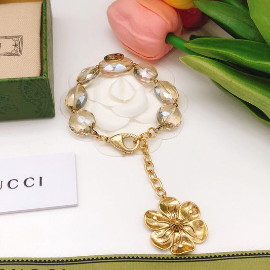 Double-G Emblem Bracelet in Polished Metal-Tone – Vintage Detail main product view