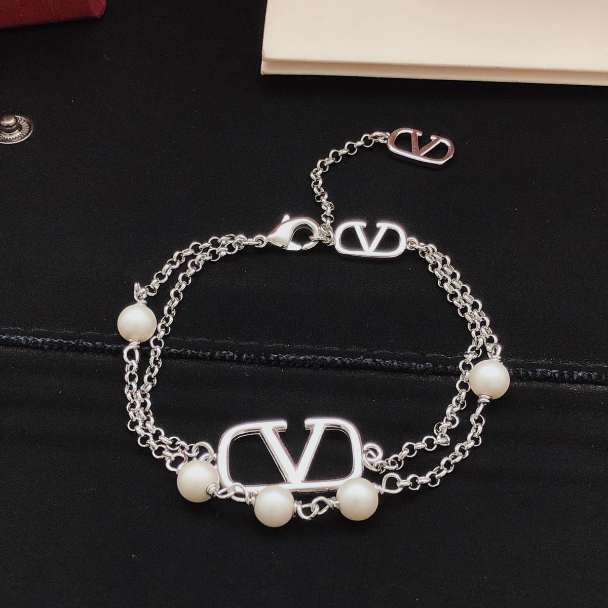 Signature Emblem Double-Layer Bracelet – Double Layer – Design 02 front view