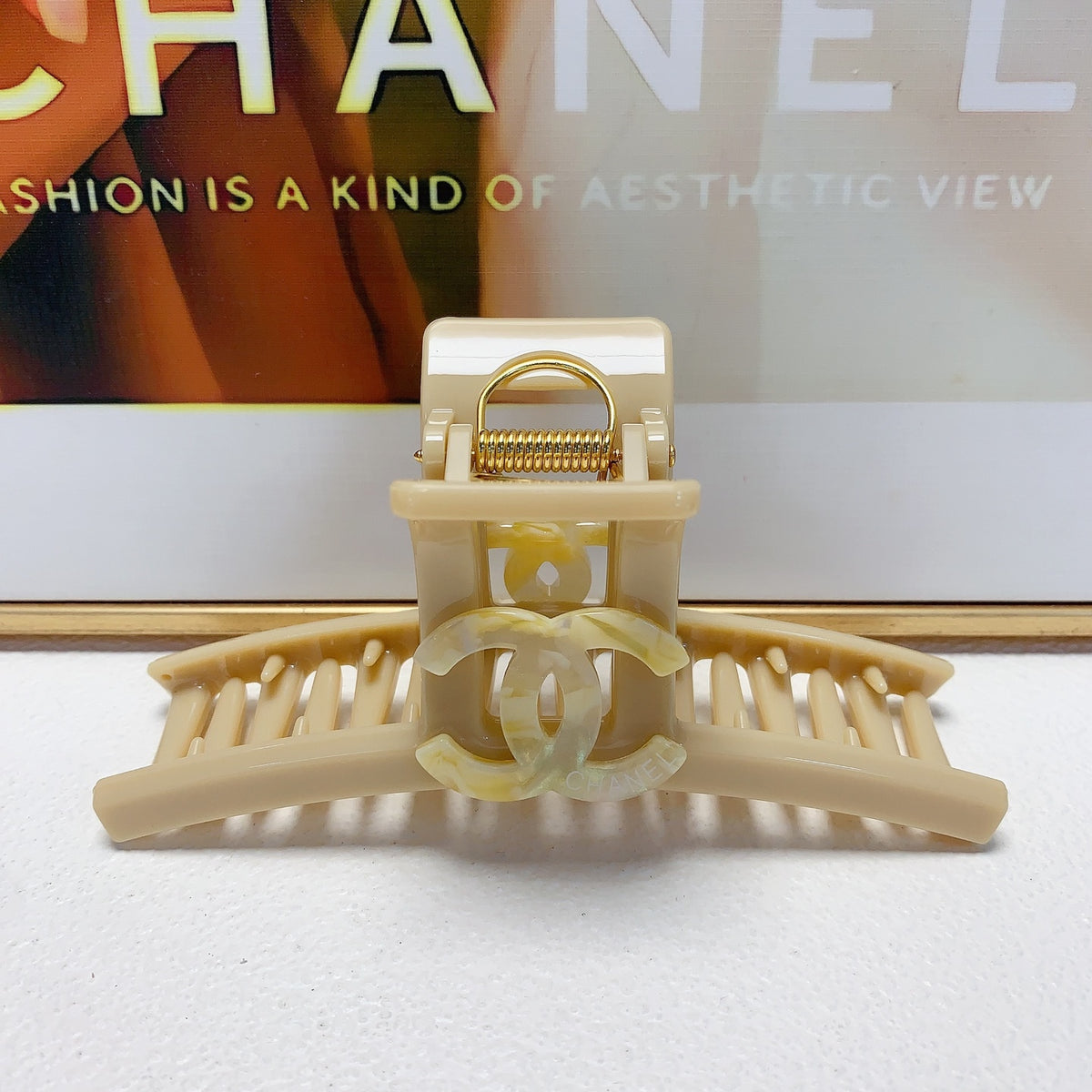 Signature Emblem Hair Clip – Design 008 side detail
