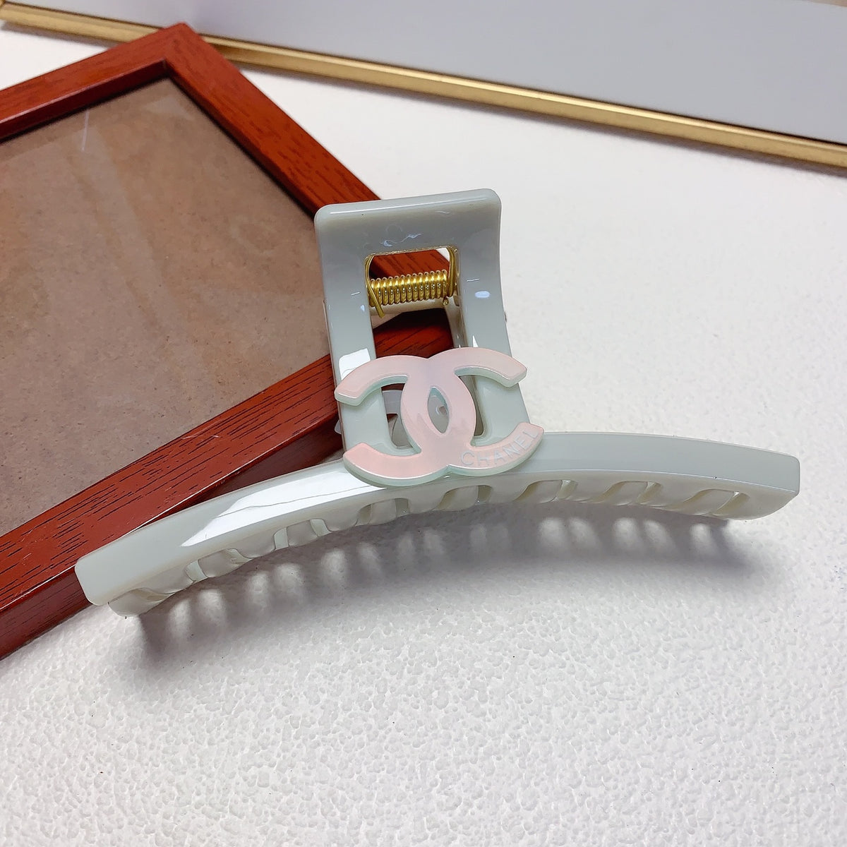Signature Emblem Hair Clip – Design 008 main product view