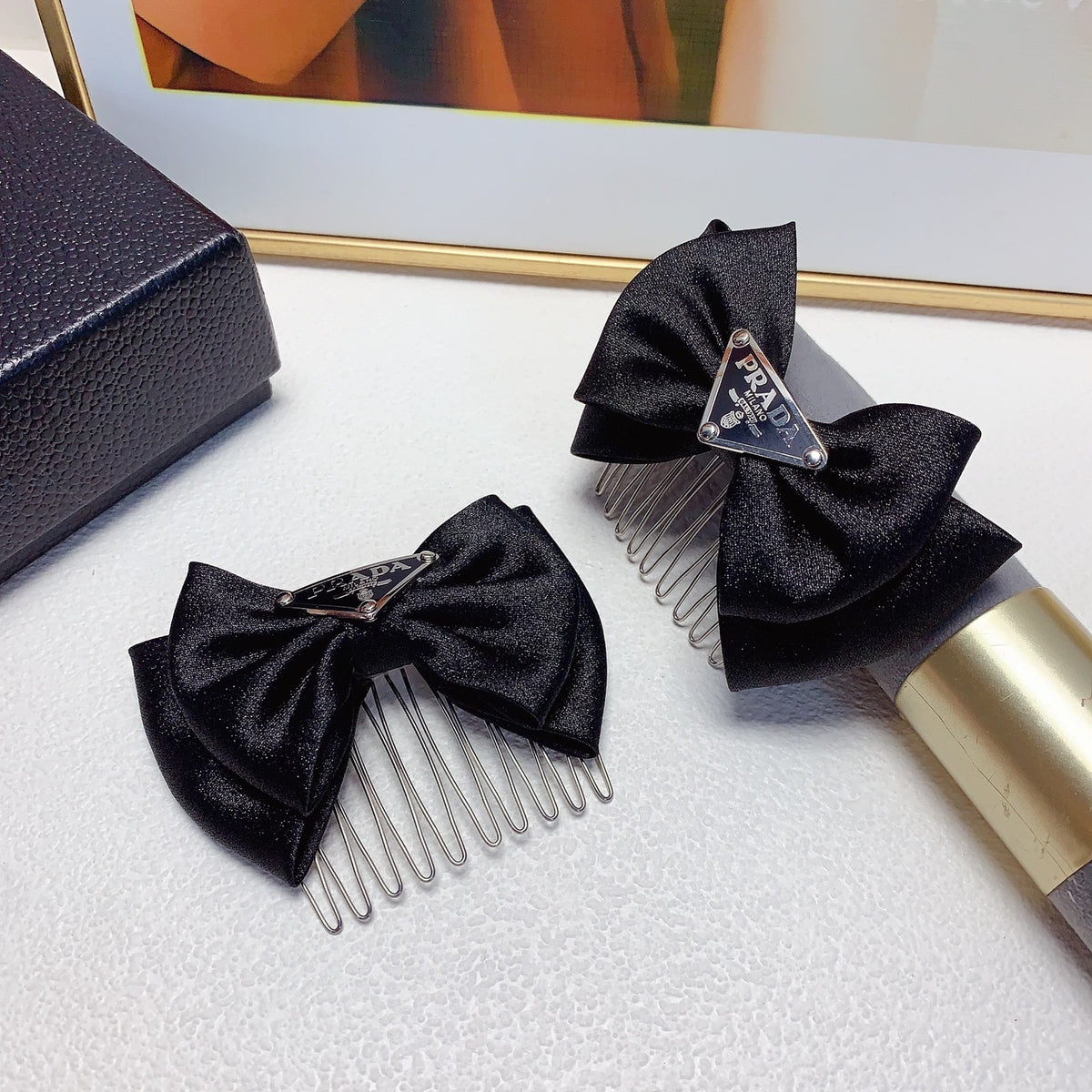 Bow Hair Clip Set detail view