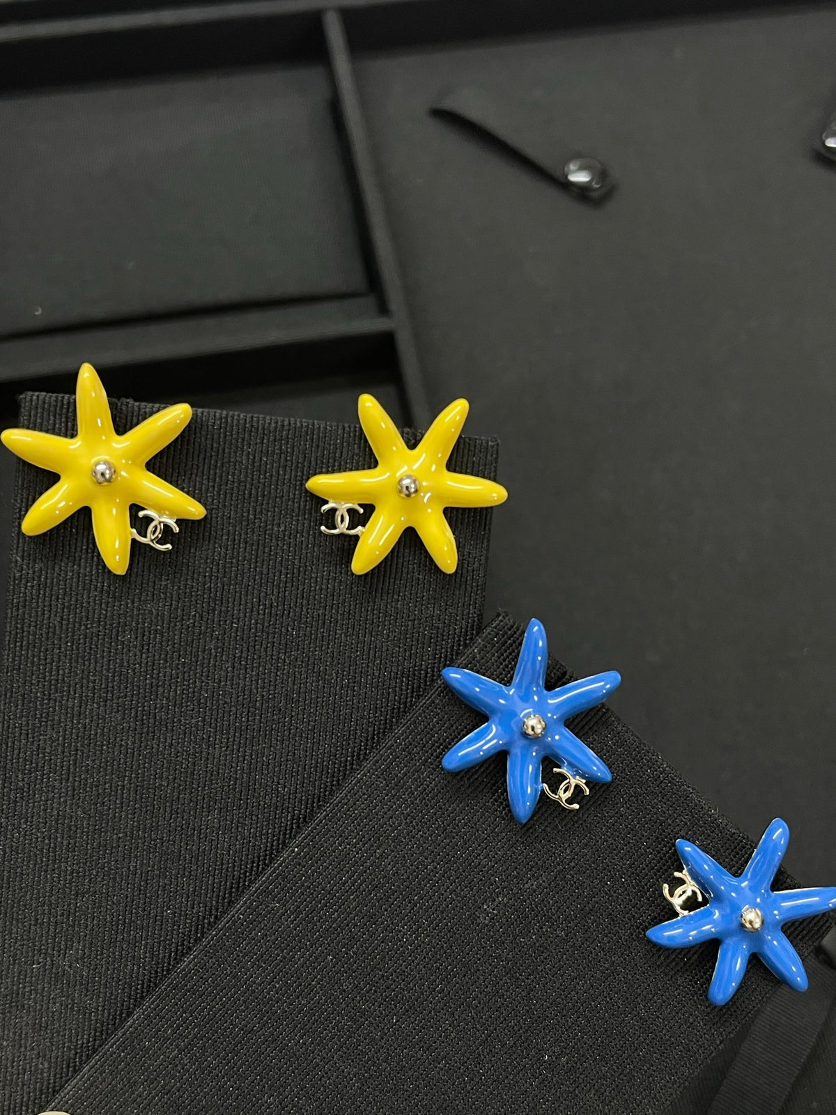 Floral Stud Earrings in Polished Metal-Tone – Blue Detail detail view