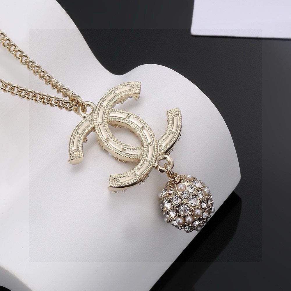 Double-C Emblem Pearl-Detail Pendant Necklace – Pearl Detail – Design 097 side detail