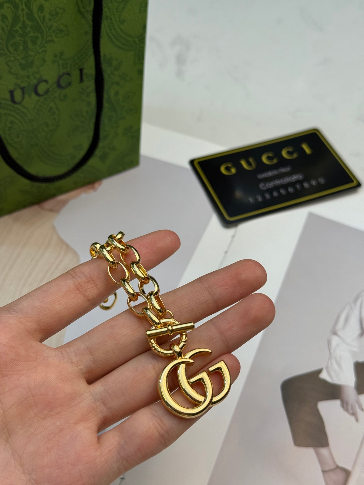 Double-G Emblem Bracelet in Polished Metal-Tone – Vintage Detail – Design 009 side detail