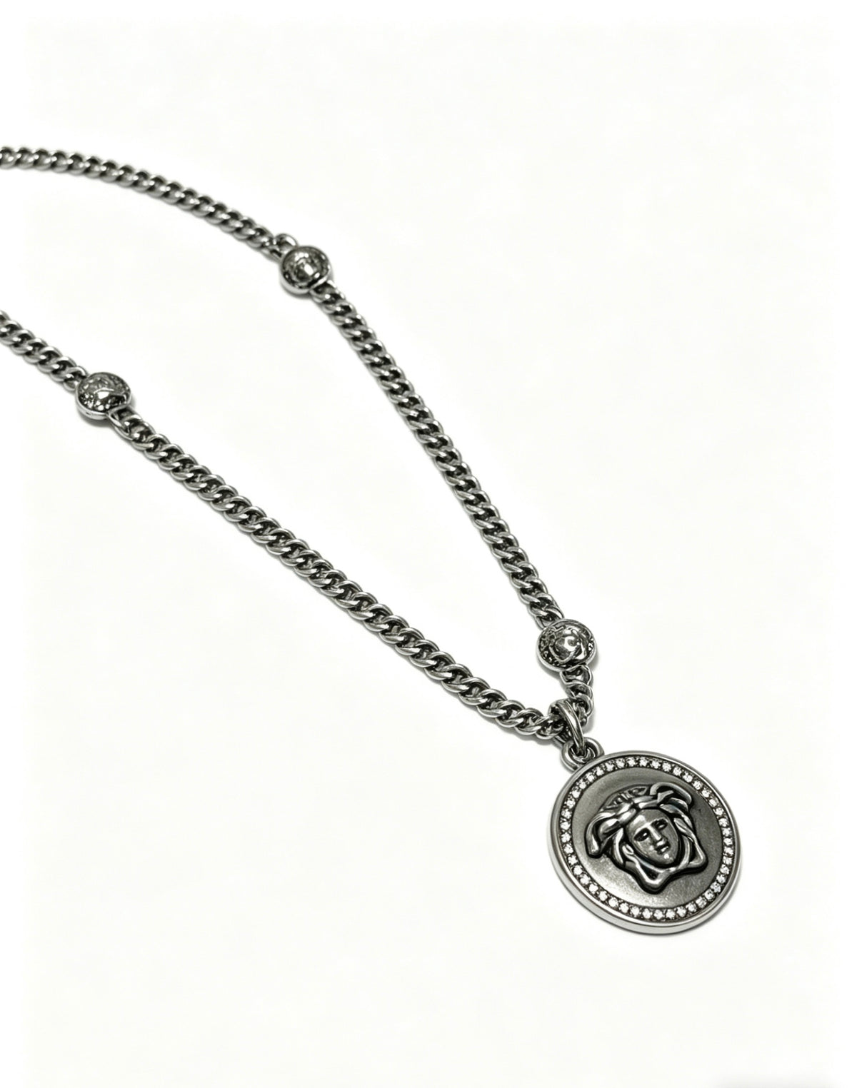 Medusa Head Pendant Necklace in Antique Silver-Tone – 60 cm – Design 07 front product view