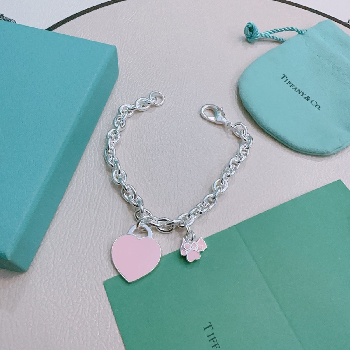Signature Motif Bracelet in Silver-Tone – Vintage Detail – Design 70 detail view