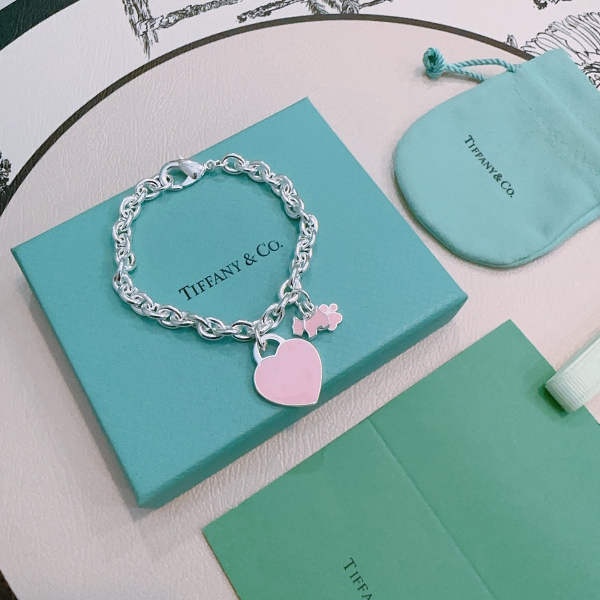 Signature Motif Bracelet in Silver-Tone – Vintage Detail – Design 70 front product view