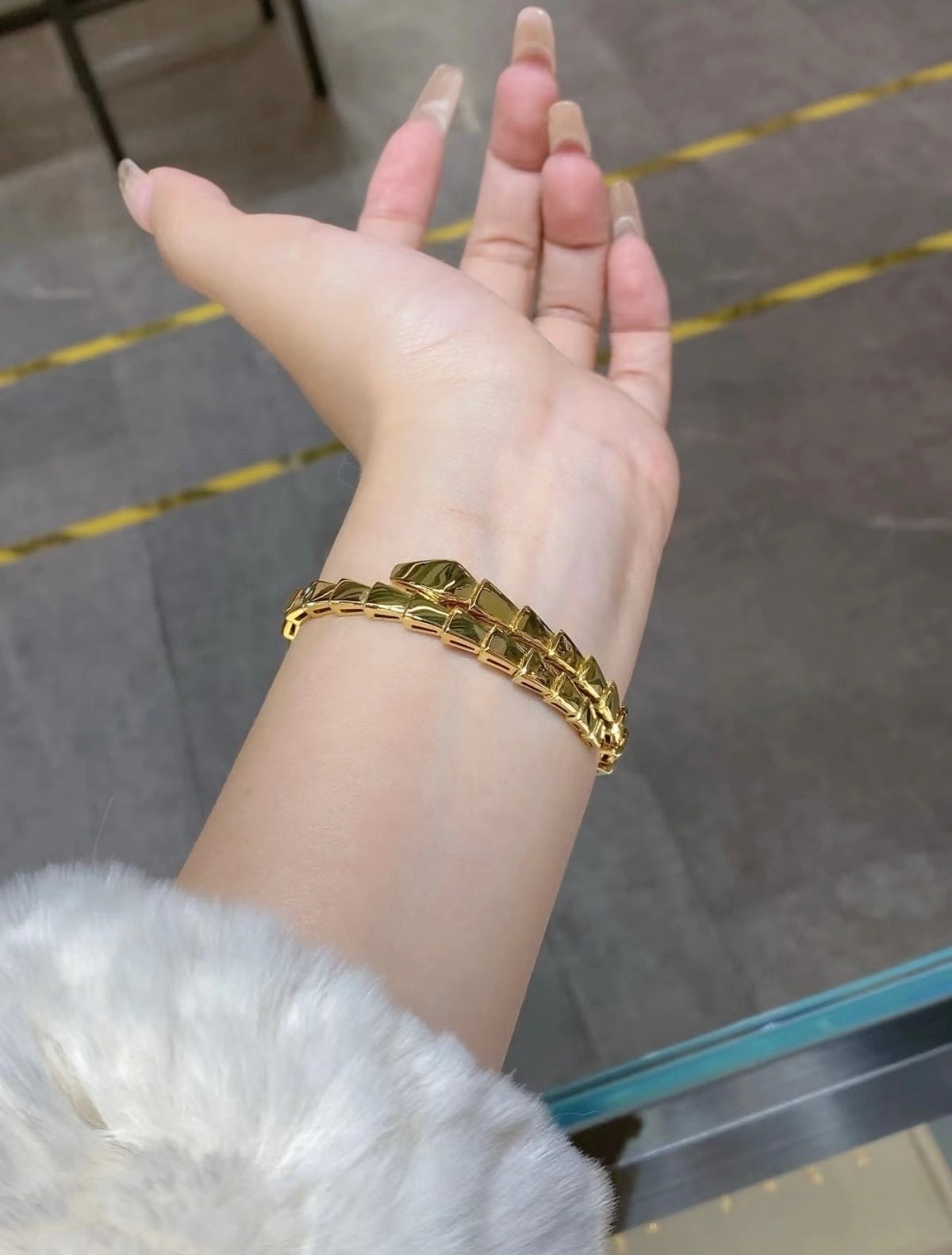 Serpentine Bangle in Gold-Tone detail view