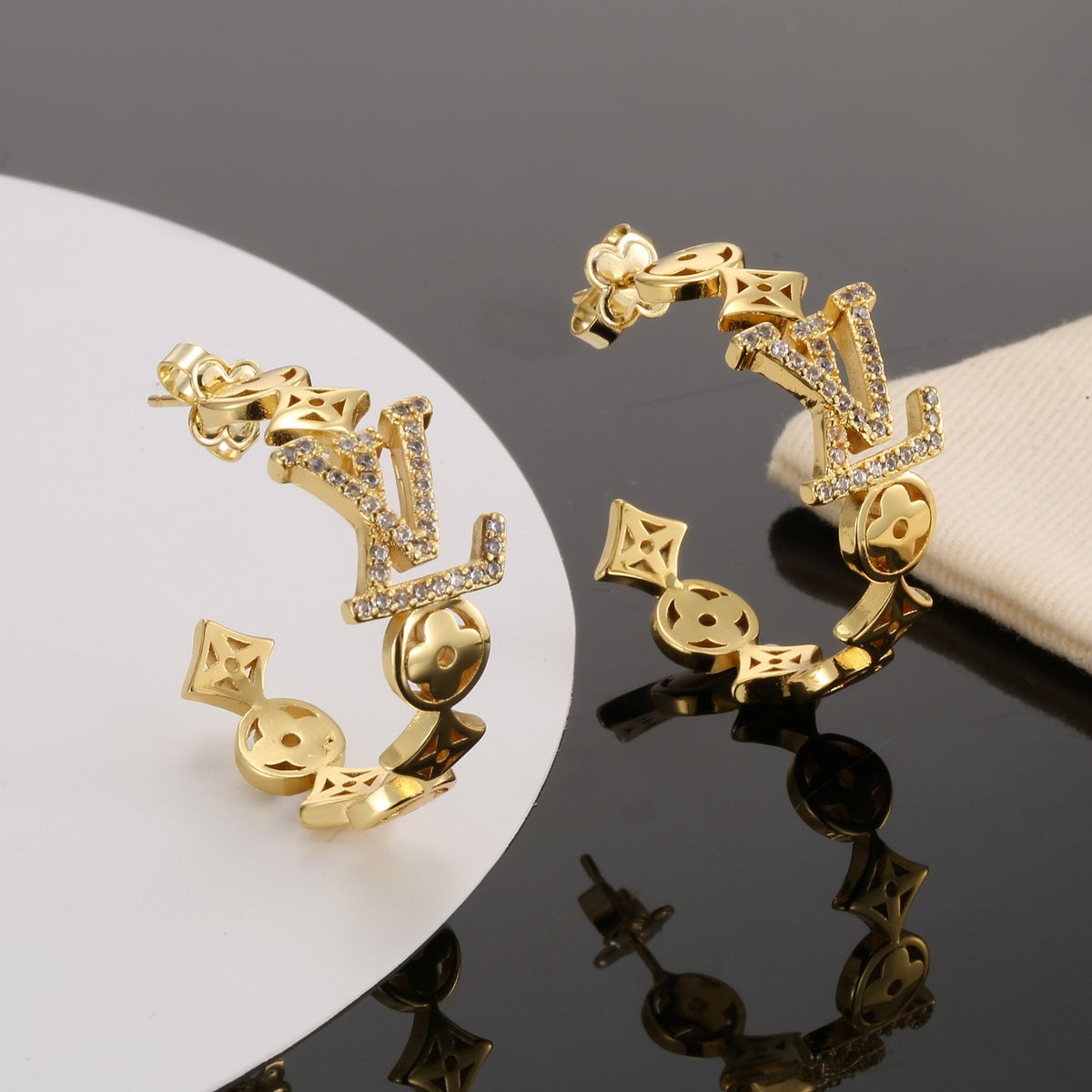 Geometric Emblem Stud Earrings in Polished Metal-Tone – Design 004 detail view