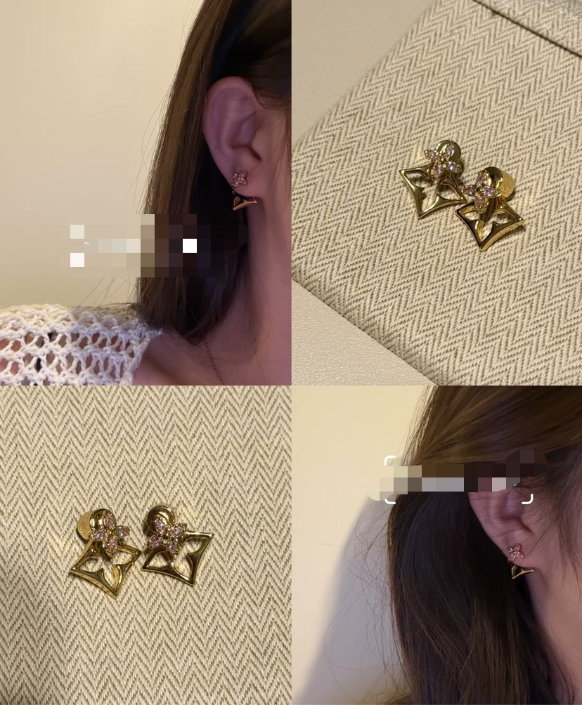 Clover Stud Earrings in Gold-Tone – Clover Detail close-up detail