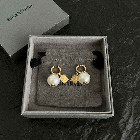 Ring Motif Statement Earrings in Polished Metal-Tone – Design 009 main product view