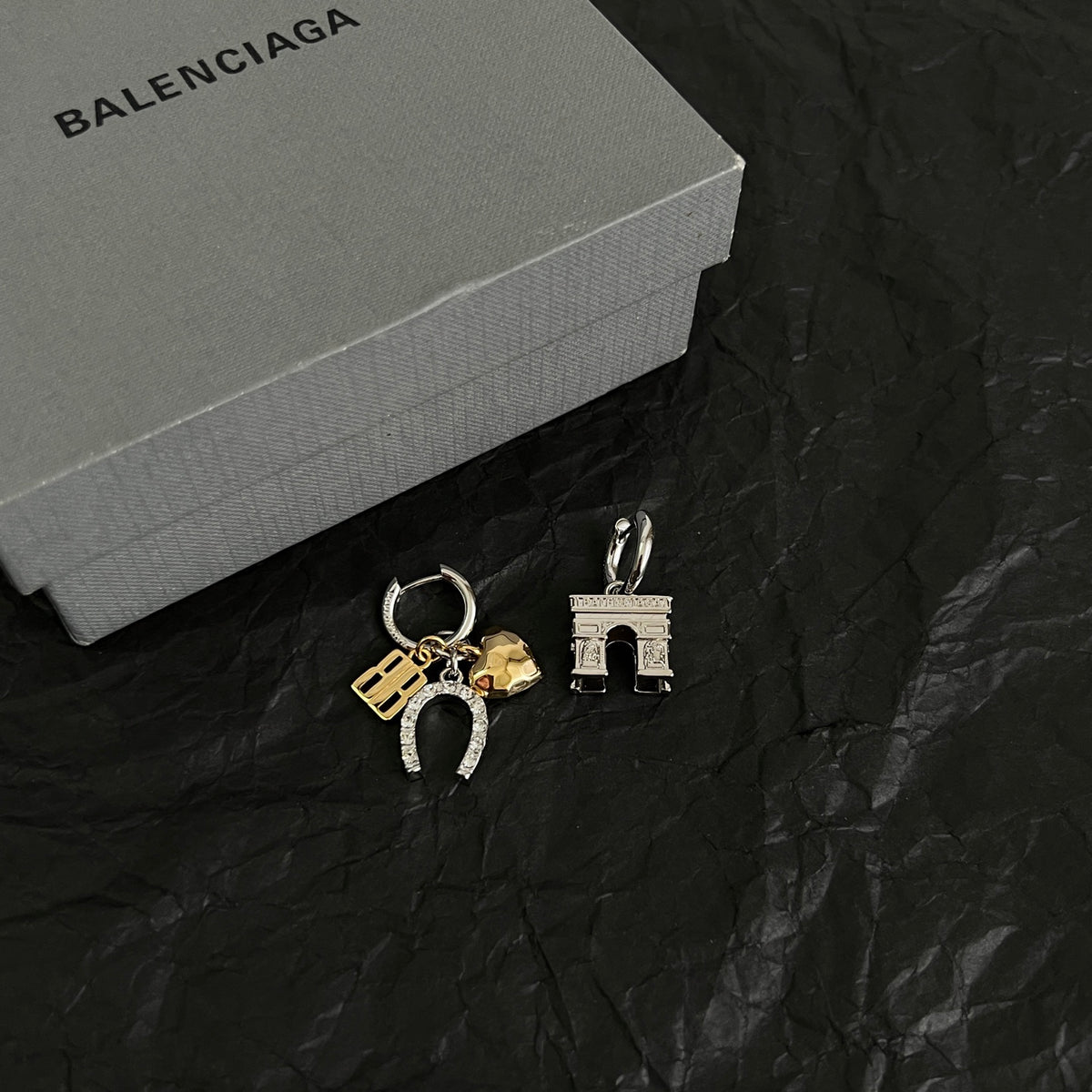 Ring Motif Statement Earrings in Polished Metal-Tone – Design 010 detail view
