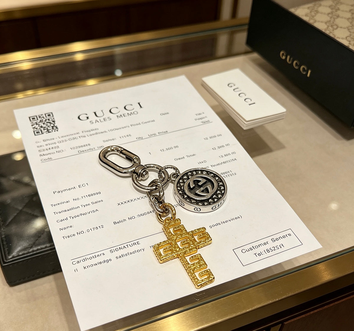 Double-G Emblem Keychain in Polished Metal-Tone – Design 012 main product view