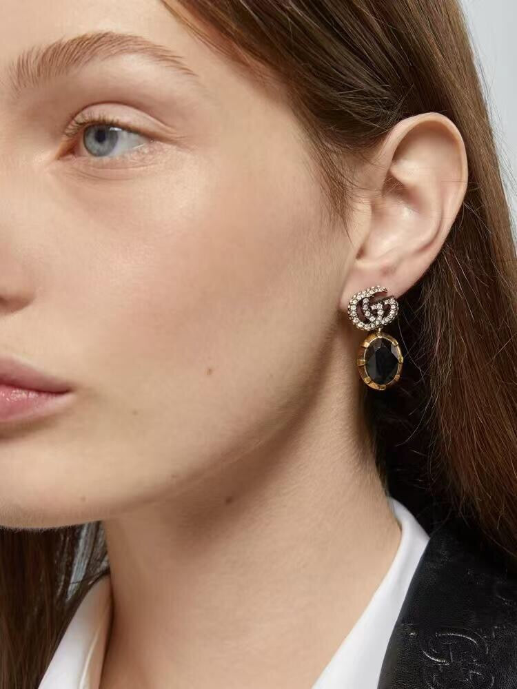 Double-G Emblem Stud Earrings in Black-Tone – Black Detail side detail