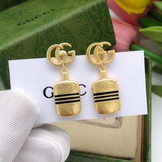 Double-G Emblem Stud Earrings in Polished Metal-Tone – Design 016 main product view