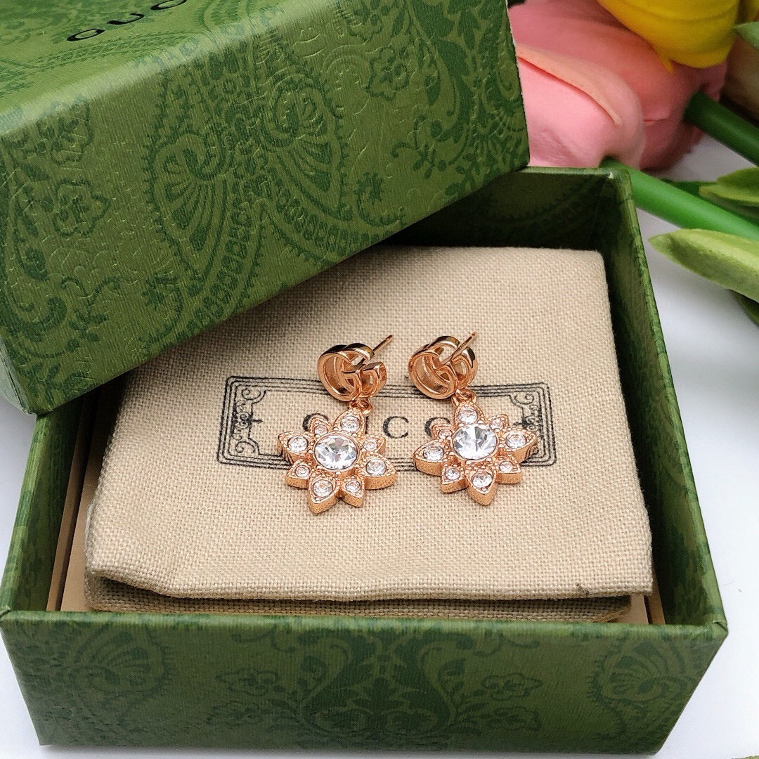 Floral Jewelry Accessory in Rose-Gold-Tone styled product view