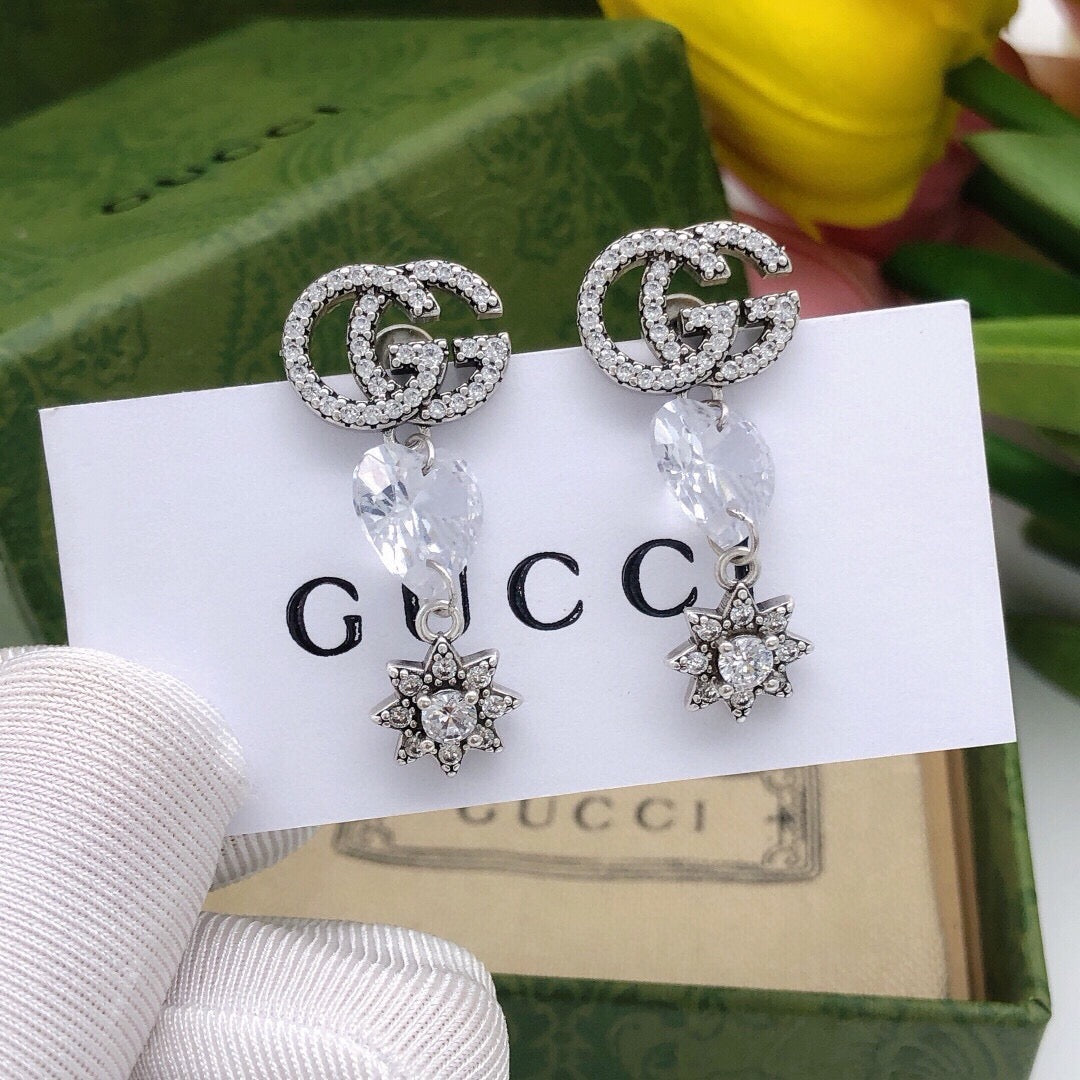 Double-G Emblem Stud Earrings in Polished Metal-Tone – Design 011 main product view