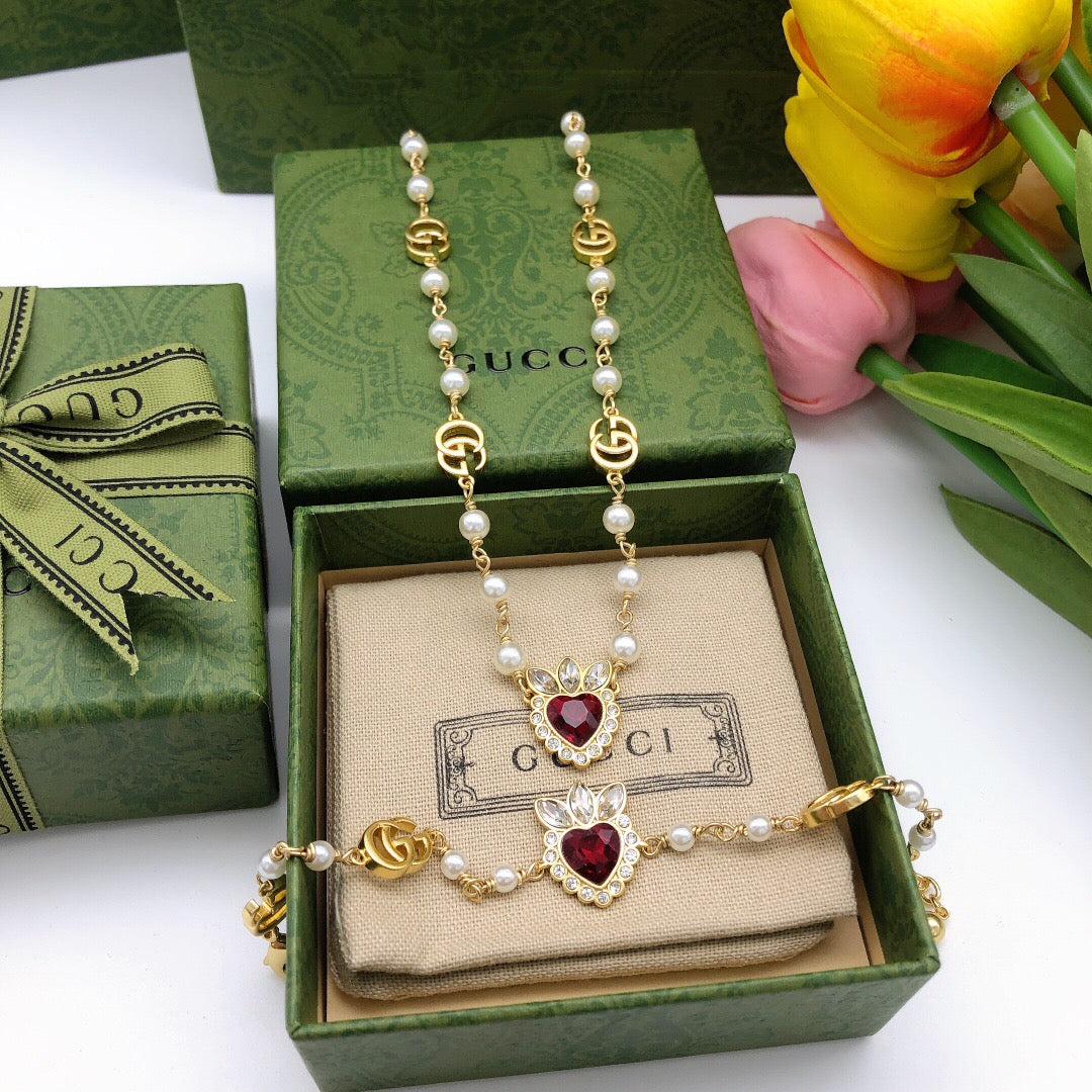 Heart Pendant Necklace in Polished Metal-Tone – Red Detail front product view
