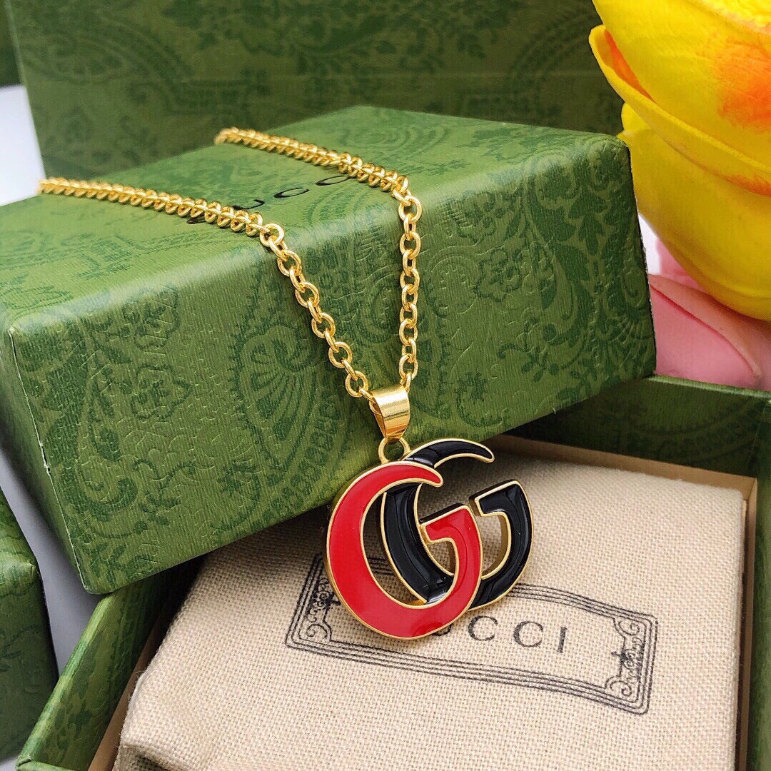 Double-G Emblem Pendant Necklace in Polished Metal-Tone – Design 090 close-up detail