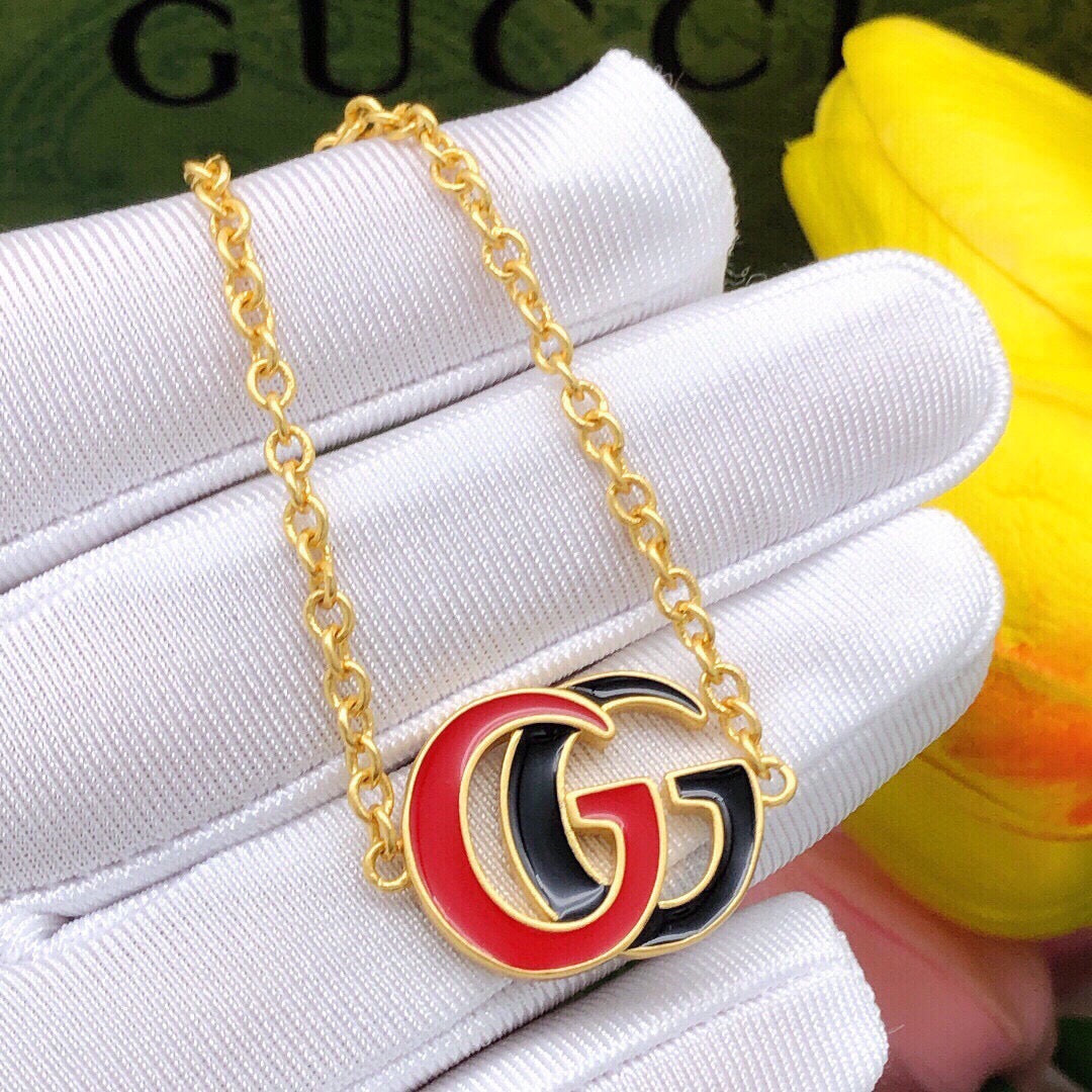 Double-G Emblem Pendant Necklace in Polished Metal-Tone – Design 090 main product view