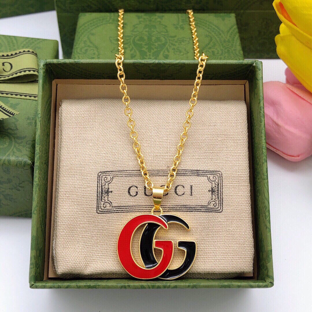 Double-G Emblem Pendant Necklace in Polished Metal-Tone – Design 090 side detail