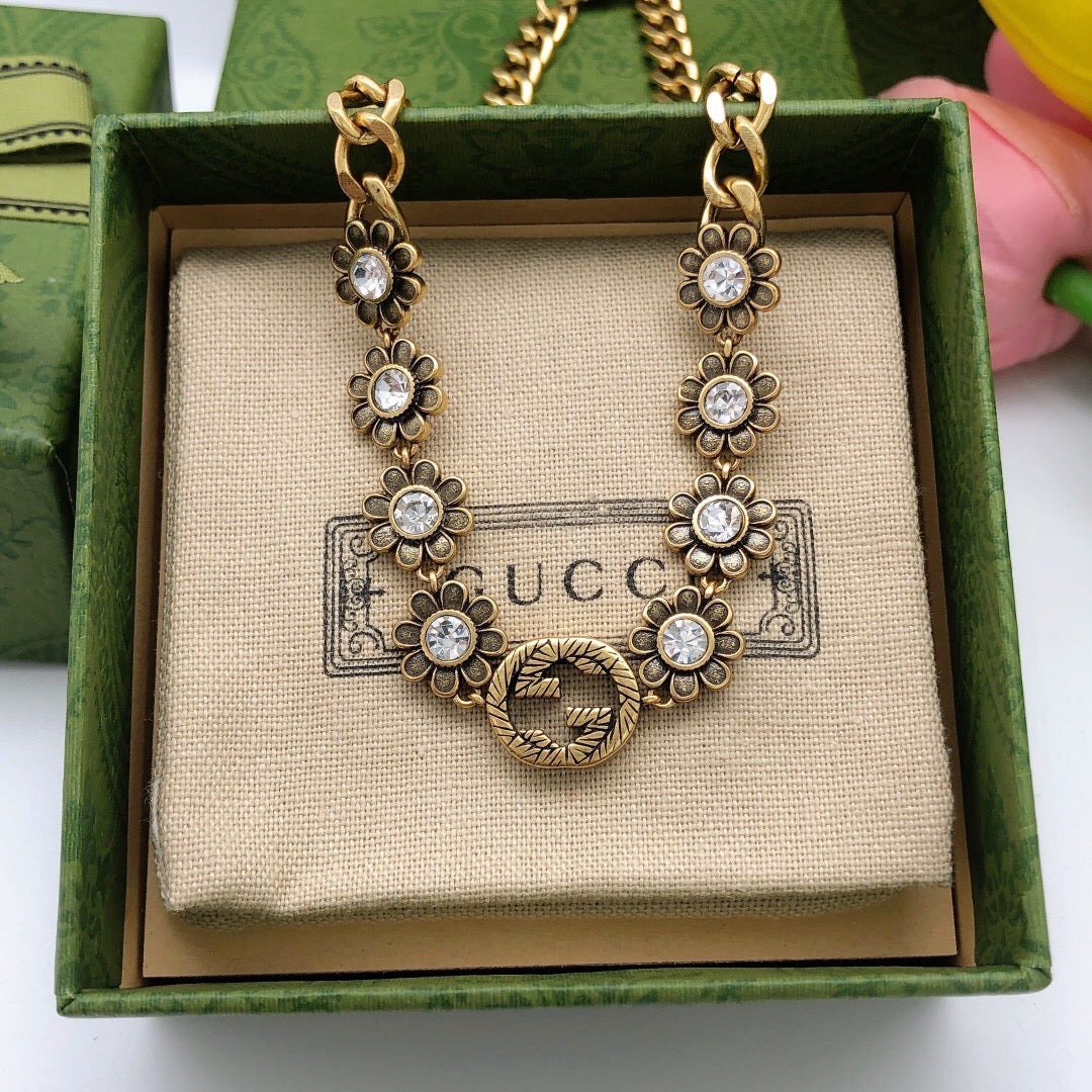 Double-G Emblem Pendant Necklace in Polished Metal-Tone – Design 089 side detail