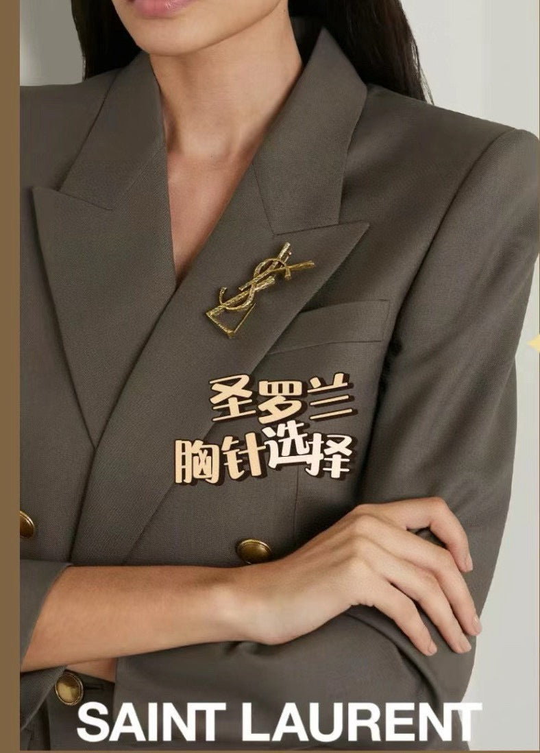 Geometric Emblem Brooch in Polished Metal-Tone – Design 007 close-up detail