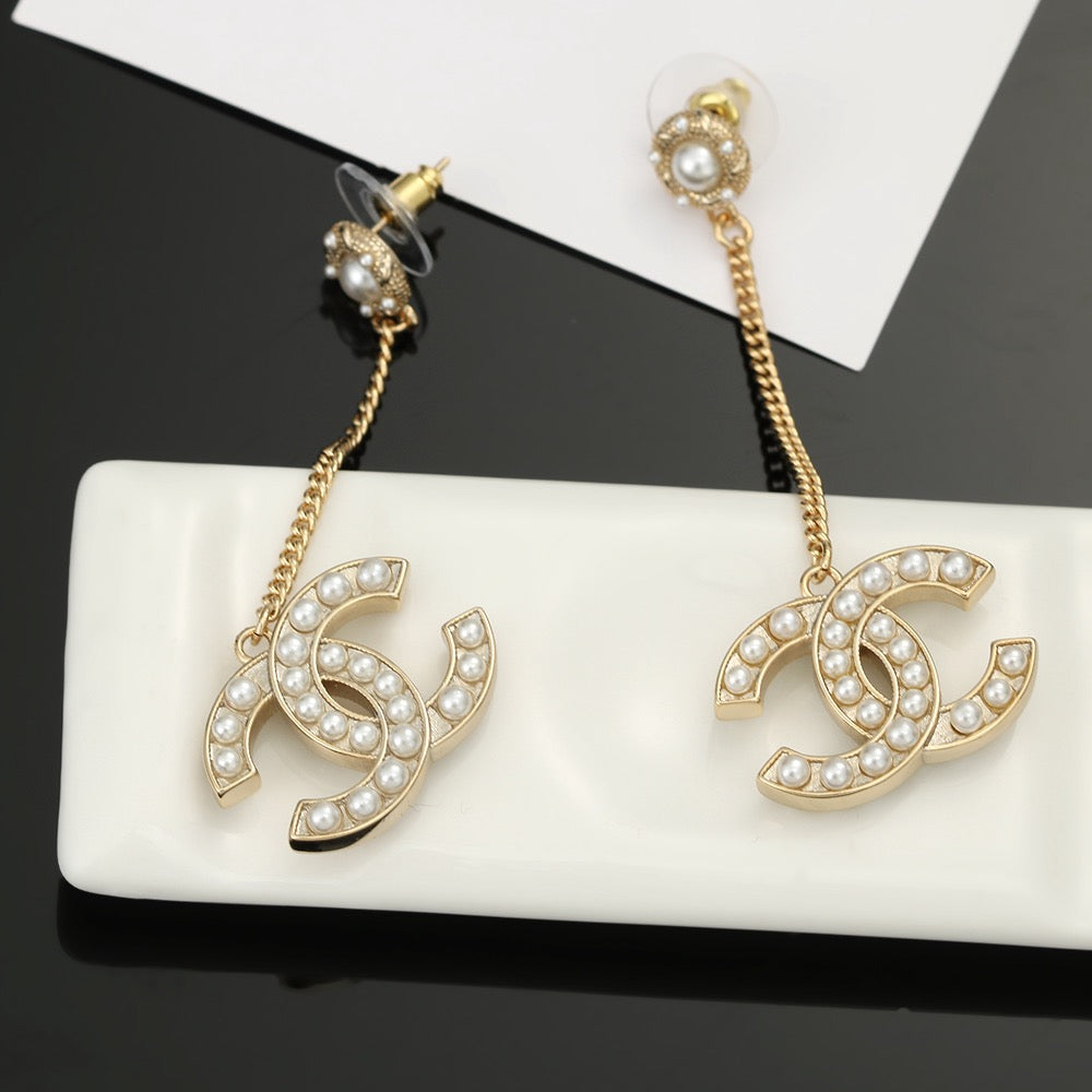 Double-C Emblem Pearl-Detail Stud Earrings – Pearl Detail – Design 023 main product view