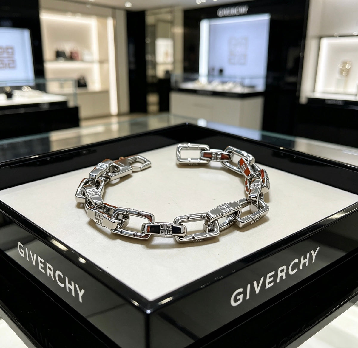 4G Emblem Emblem Bracelet – Design 05 front view