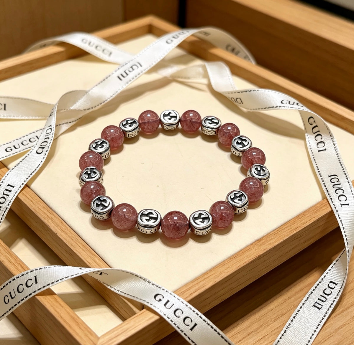 Double-G Emblem Beaded Bracelet in Polished Metal-Tone – Agate Detail – Design 013 main product view
