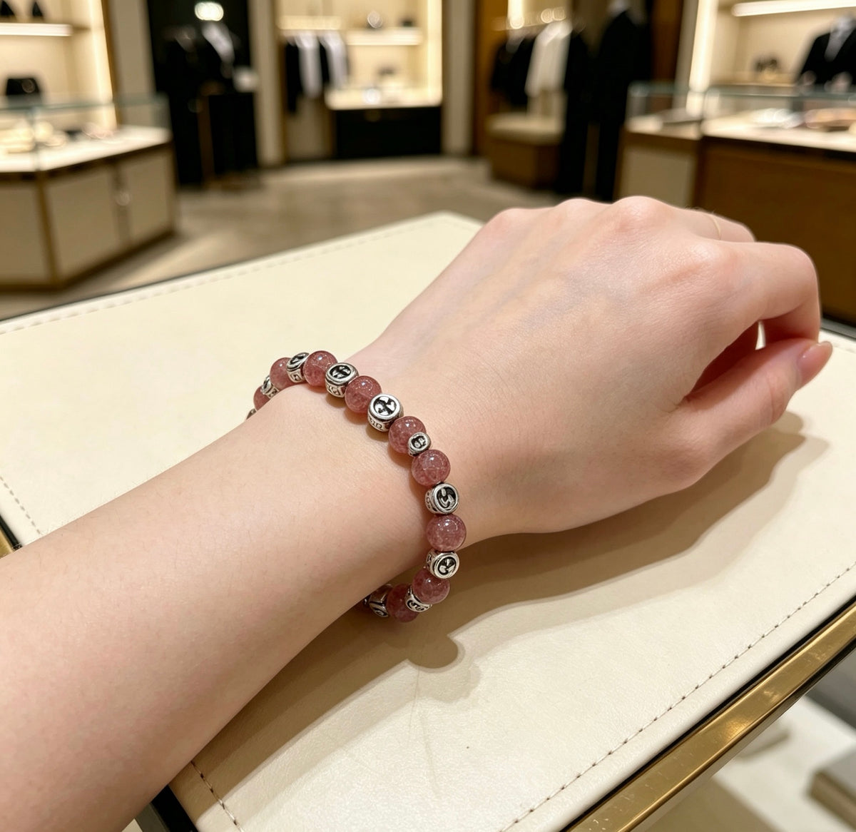 Double-G Emblem Beaded Bracelet in Polished Metal-Tone – Agate Detail – Design 013 styled product view