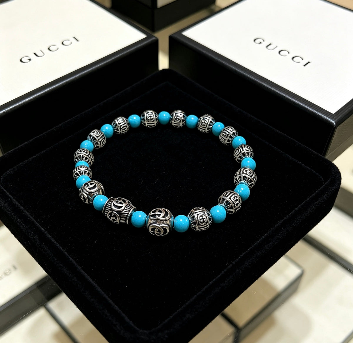 Double-G Emblem Beaded Bracelet in Polished Metal-Tone – Agate Detail – Design 023 front product view
