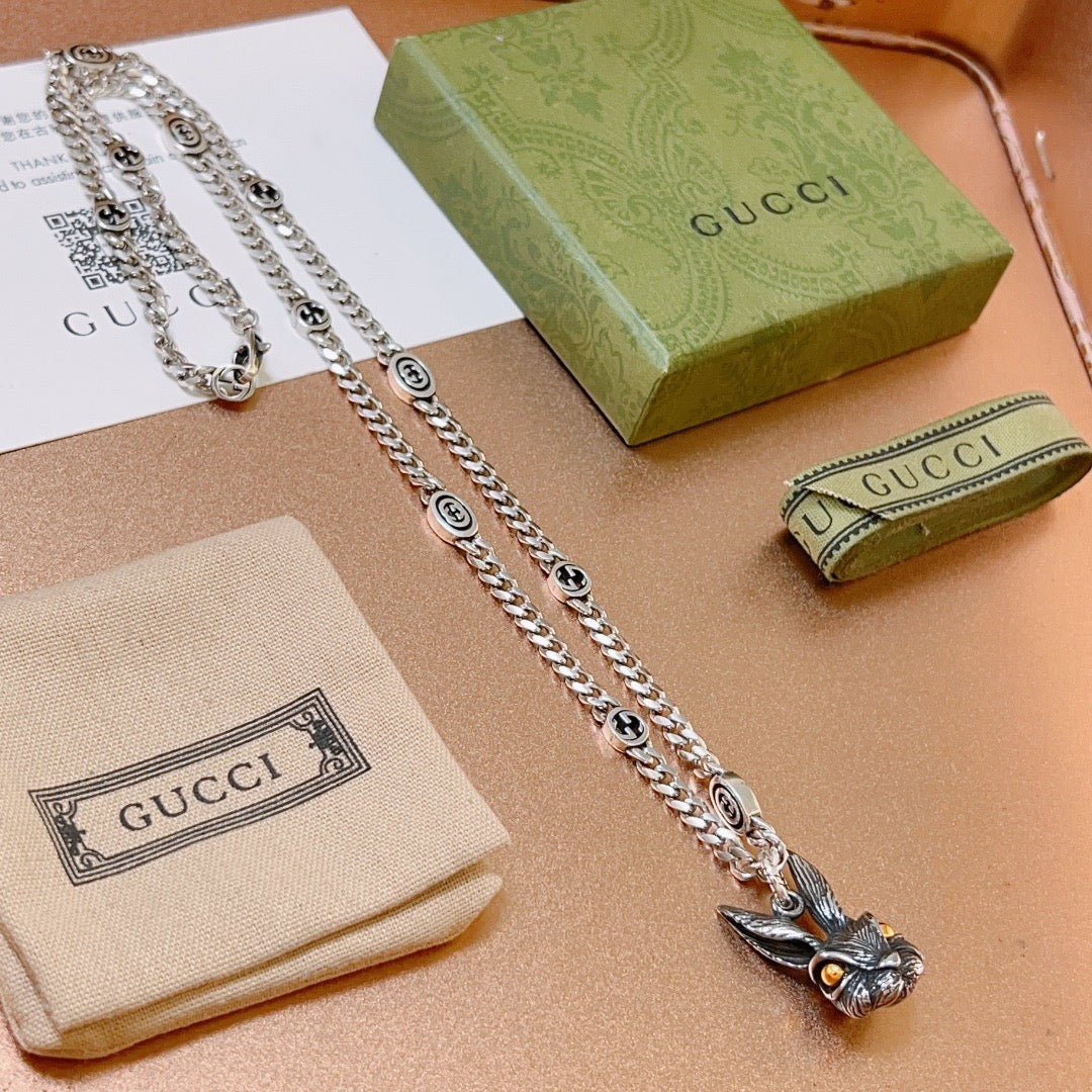 Double-G Emblem Pendant Necklace in Silver-Tone – Vintage Detail – Design 052 main product view