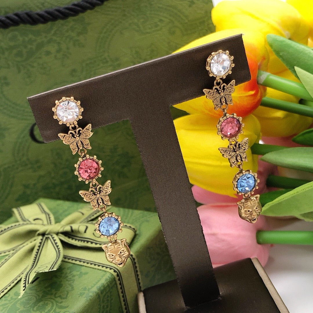 Floral Stud Earrings in Silver-Tone – Design 002 side detail