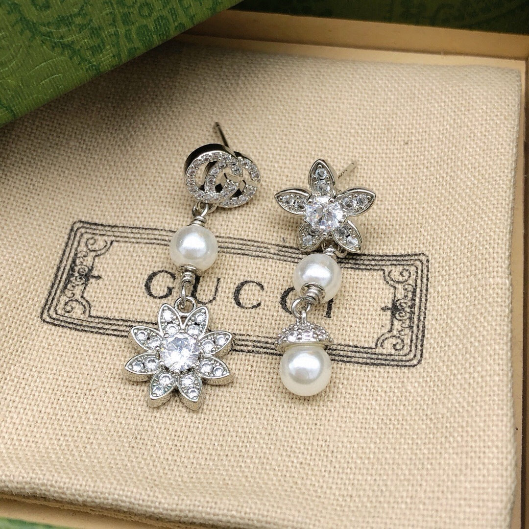 Floral Stud Earrings in Polished Metal-Tone – Design 006 close-up detail