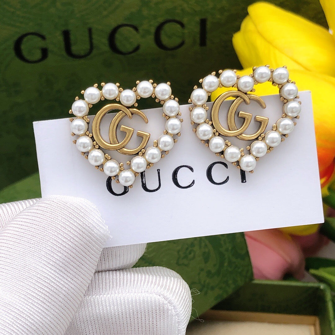 Double-G Emblem Stud Earrings in Polished Metal-Tone – Design 019 main product view