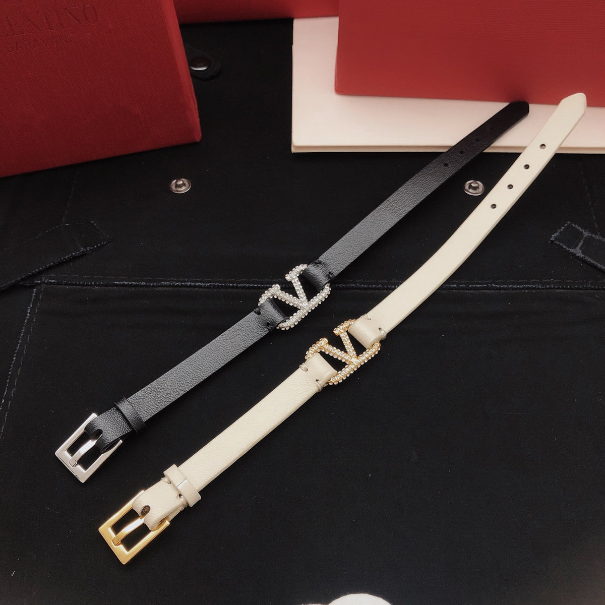 Signature Emblem Bracelet in Gold-Tone – White – Design 02 detail view