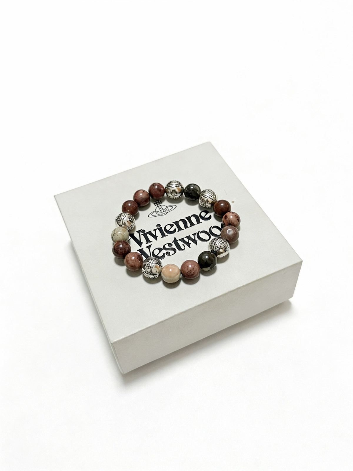 Orb-Inspired Emblem Bracelet in Silver-Tone – Vintage Detail – Design 014 close-up detail