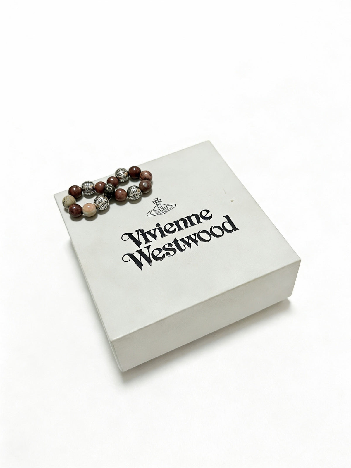 Orb-Inspired Emblem Bracelet in Silver-Tone – Vintage Detail – Design 014 side detail