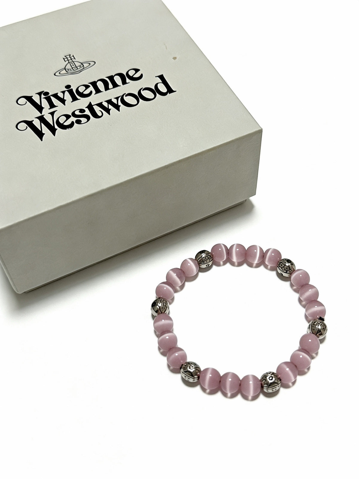 Orb-Inspired Emblem Bracelet in Silver-Tone – Vintage Detail – Design 012 side detail
